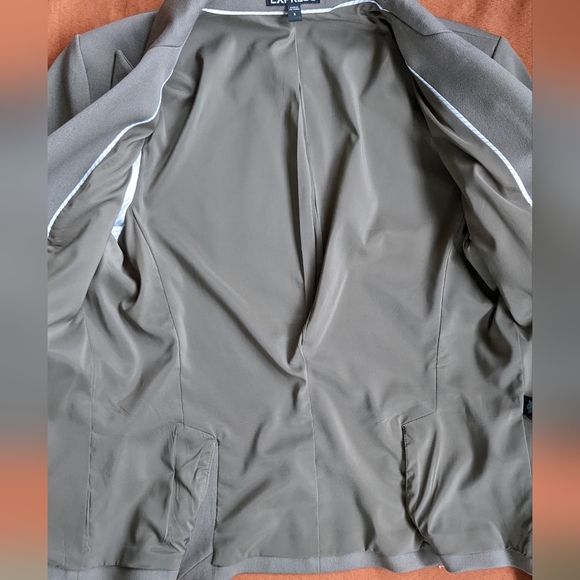 Express Women's Blazer Pencil Skirt Suit Set in Taupe - Picture 7 of 15